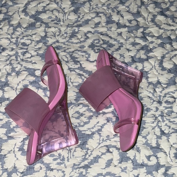 New Pink Wedge Heels - Picture 3 of 4